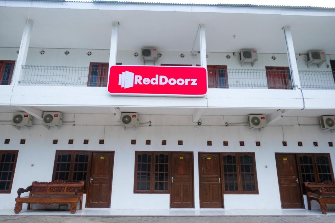 Reddoorz Near Plaza Ambarrukmo Yogyakarta Hotel Maguwo Exterior foto